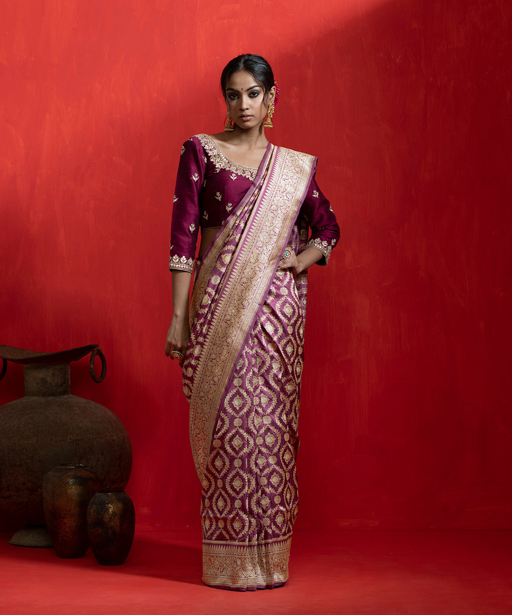 Mauve_Handloom_Pure_Katan_Silk_Banarasi_Saree_With_Kadhwa_Jaal_WeaverStory_02