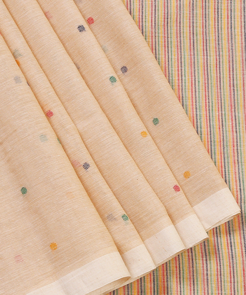 Peach_Handloom_MulMul_Jamdani_Saree_With_Multicolor_Booti_WeaverStory_02