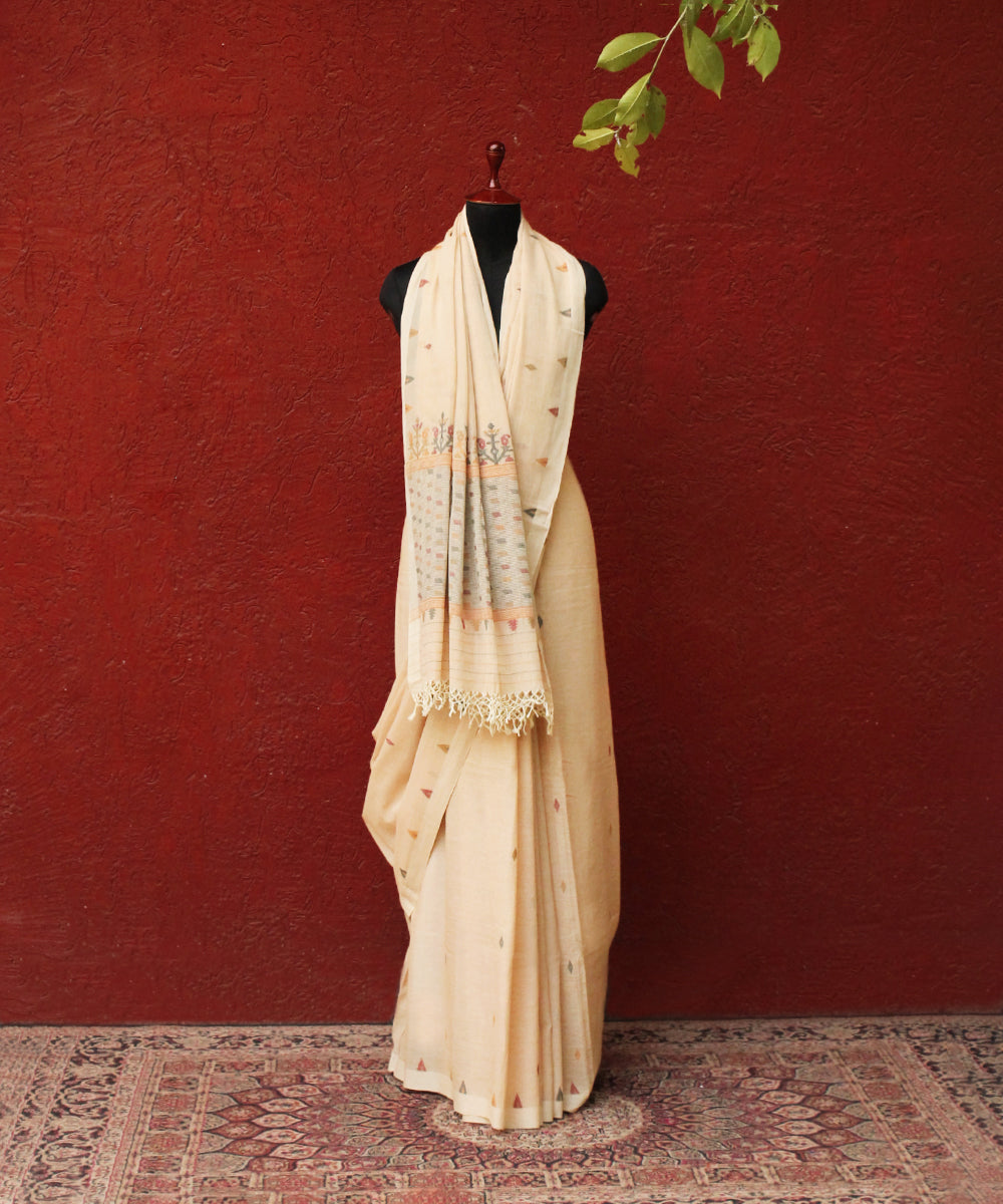 Peach_Handloom_Color_Cotton_Jamdani_Saree_With_Box_Stripe_Woven_On_Pallu_WeaverStory_03