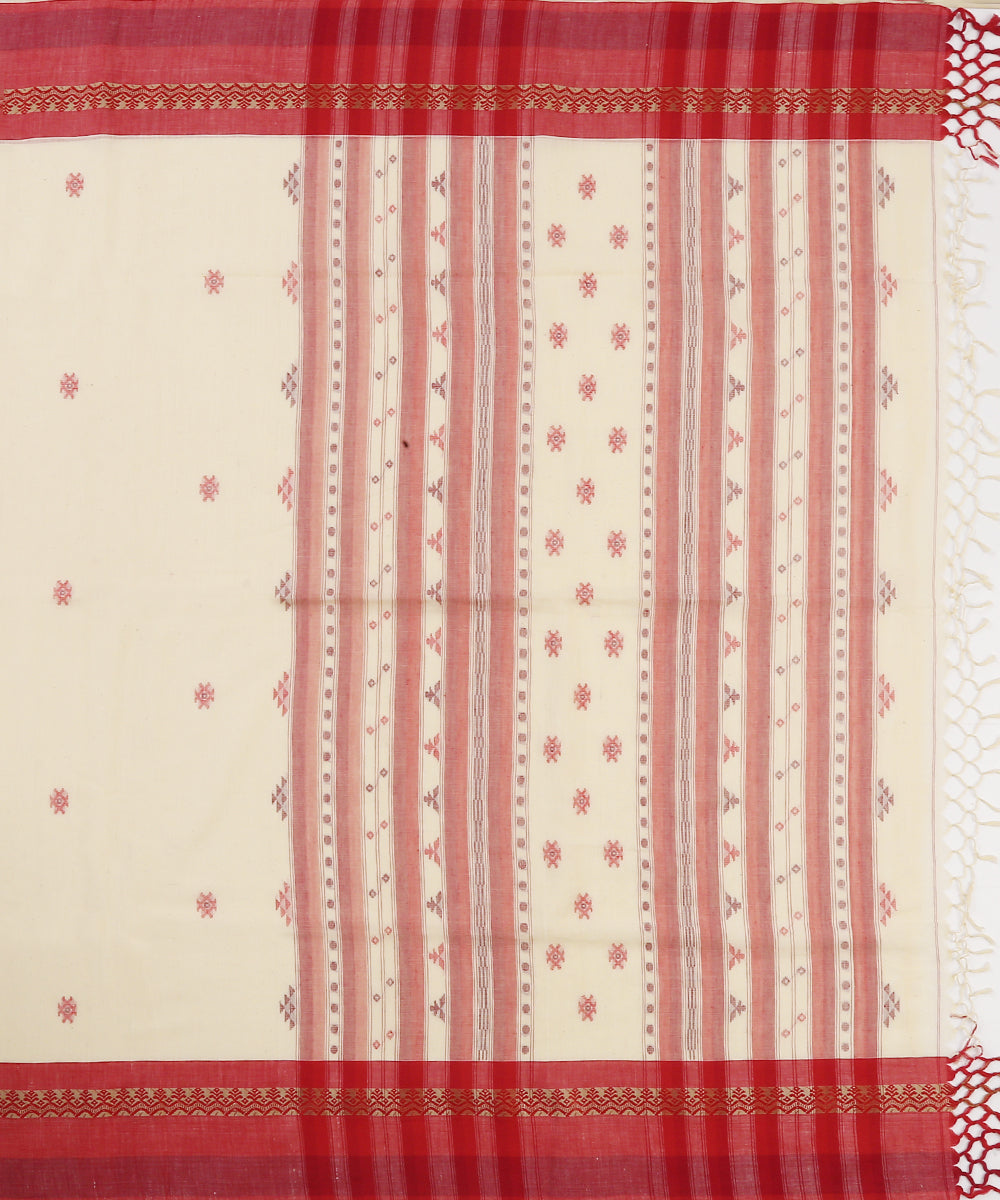 Off_White_Handloom_Cotton_Jamdani_Saree_With_Red_Border_WeaverStory_04