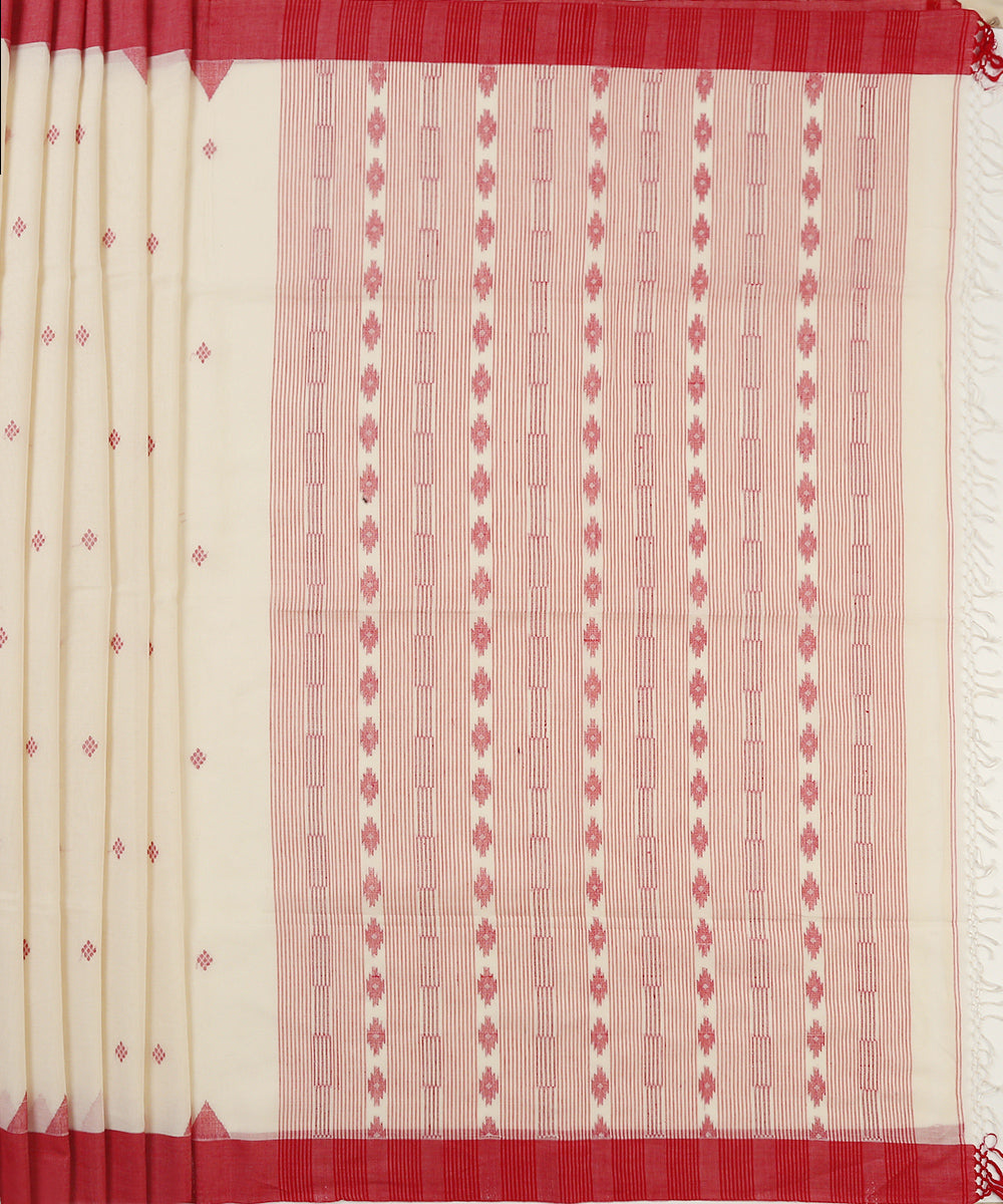 White_Handloom_Cotton_Jamdani_Saree_With_Red_Border_WeaverStory_04