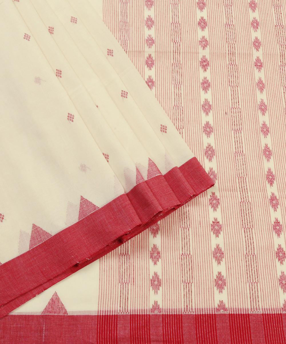 White_Handloom_Cotton_Jamdani_Saree_With_Red_Border_WeaverStory_01