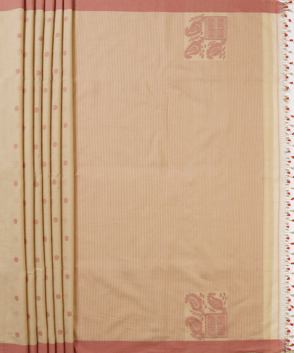 Beige_Handloom_Cotton_Jamdani_Saree_With_Konia_Woven_On_Pallu_WeaverStory_04