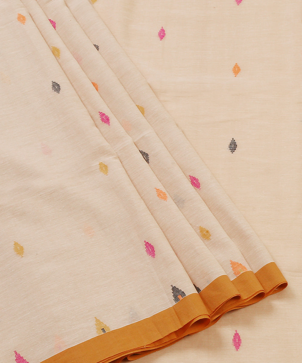 Handloom_Beige_Colour_Cotton_Jamdani_Saree_With_Box_Stripe_Woven_On_Pallu_WeaverStory_02