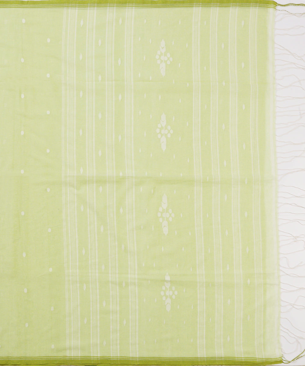 Mint_Green_Handloom_Cotton_Jamdani_Saree_With_White_Polka_Dots_WeaverStory_05