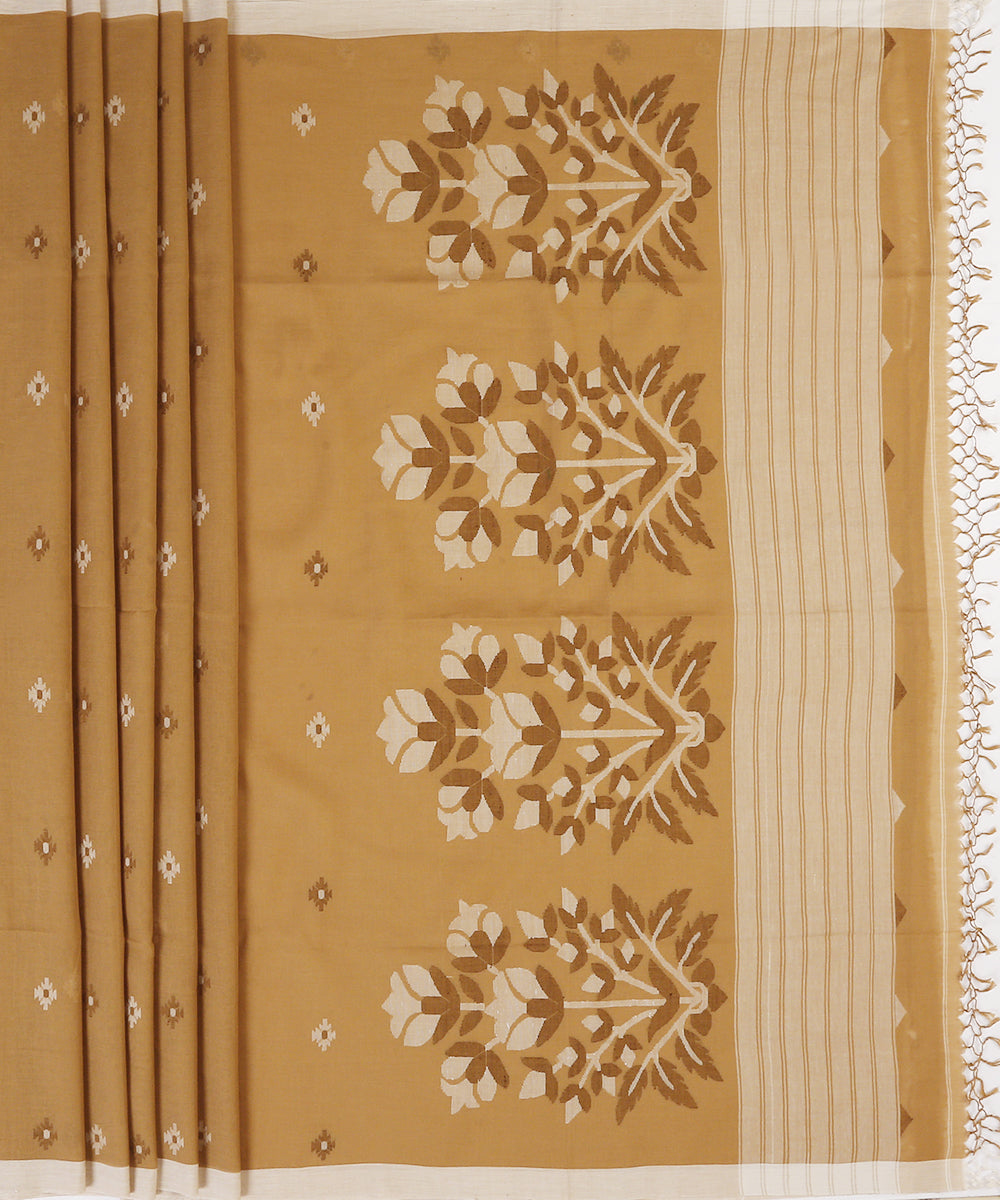 Handloom_Brown_Cotton_Jamdani_Saree_With_Guldasta_Woven_On_Pallu_WeaverStory_04