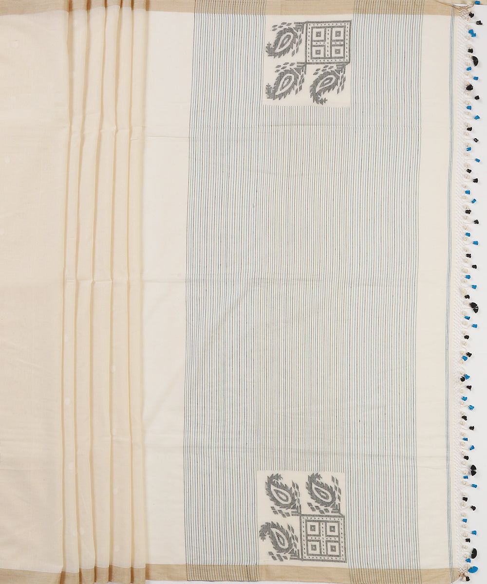 Handloom_Off_White_Cotton_Jamdani_Saree_With_Konia_Pallu_WeaverStory_04