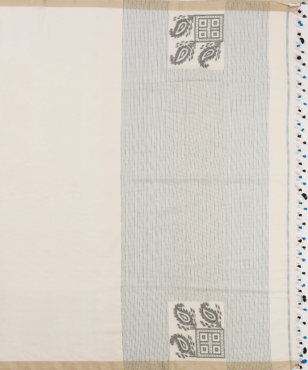 Handloom_Off_White_Cotton_Jamdani_Saree_With_Konia_Pallu_WeaverStory_05