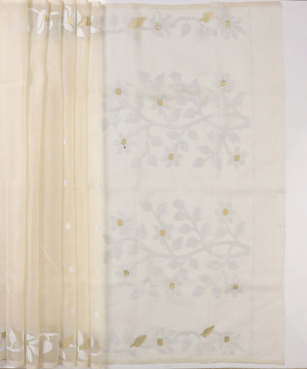 Offwhite_Handloom_Muslin_Dhakai_Jamdani_Saree_With_Floral_Border_And_Pallu_WeaverStory_04
