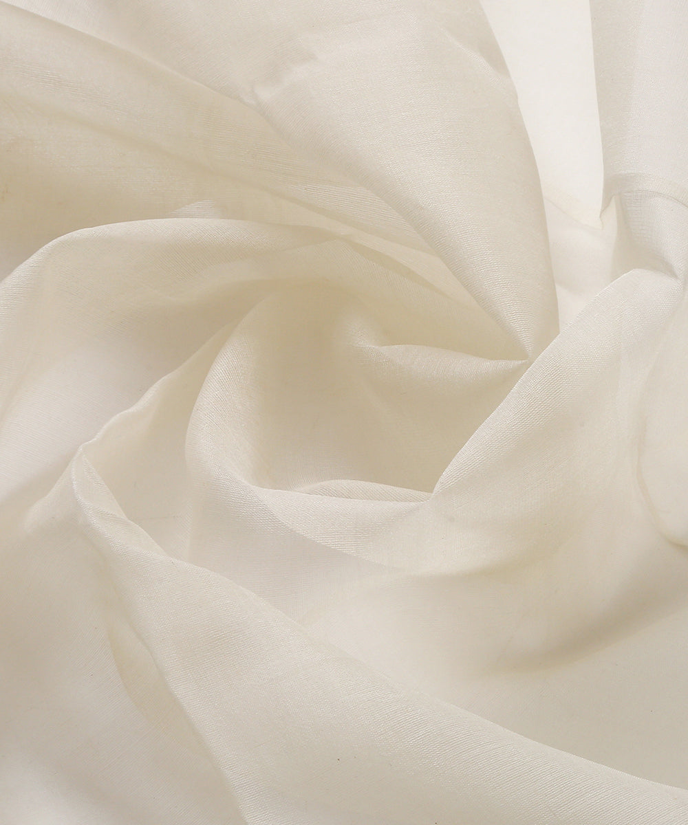 Offwhite_Handloom_Muslin_Dhakai_Jamdani_Saree_With_Floral_Border_And_Pallu_WeaverStory_06