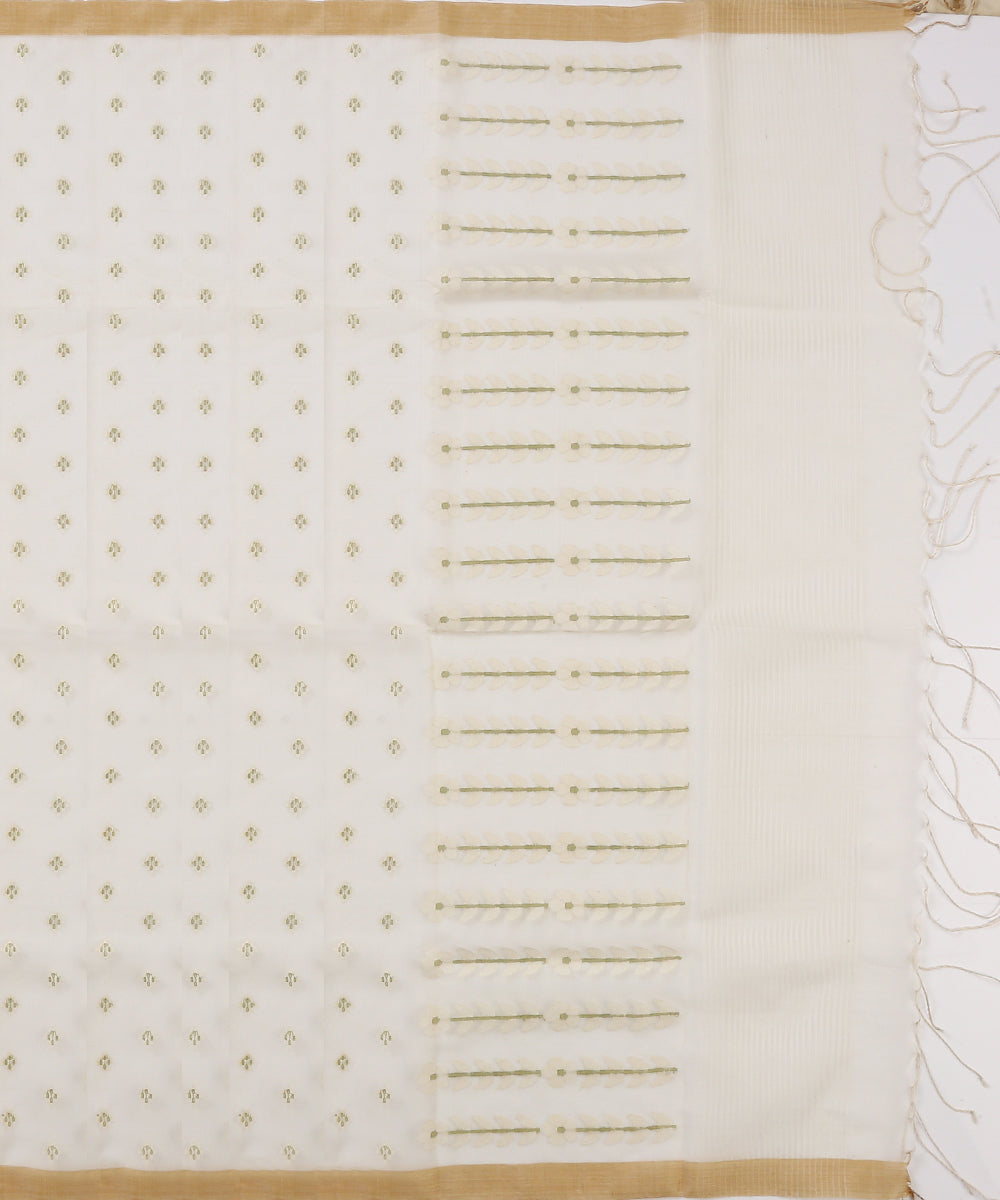 Handloom_Offwhite_Silk_Muslin_Jamdani_Saree_With_White_Booti_WeaverStory_04