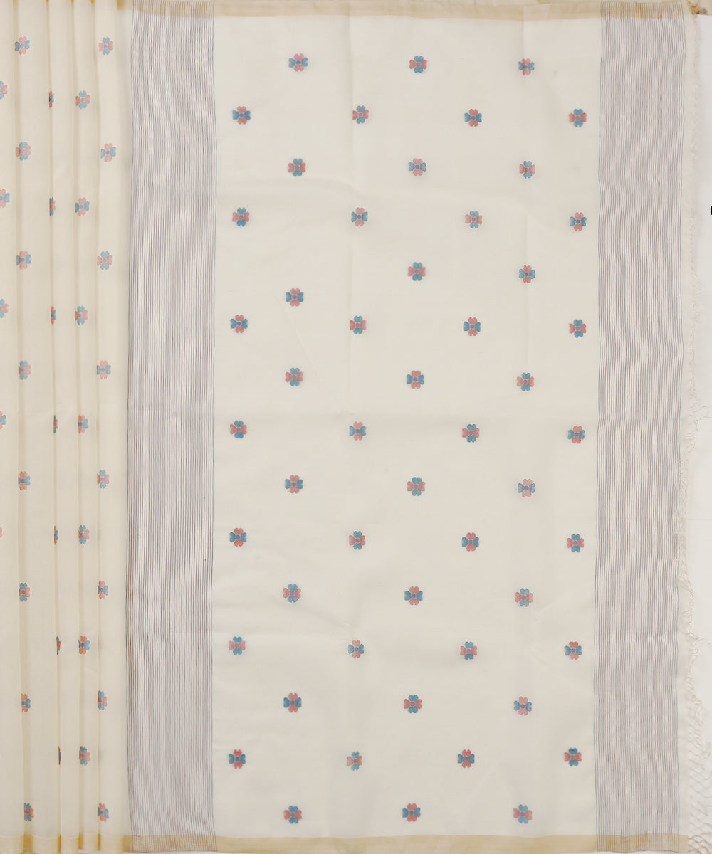 Handloom_Offwhite_Silk_Muslin_Jamdani_Saree_With_Floral_Booti_WeaverStory_04