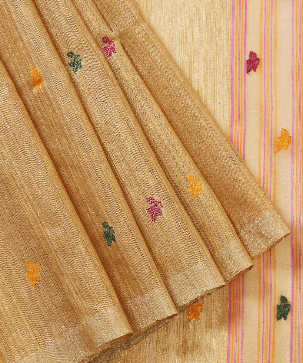 Brown_Handloom_Matka_Silk_Jamdani_Saree_WeaverStory_02