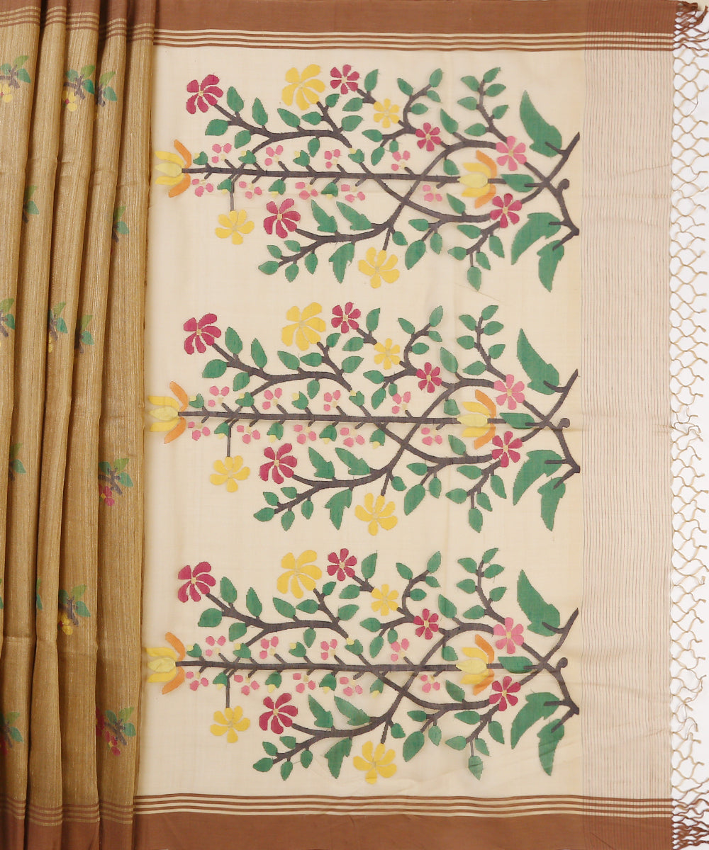 Handloom_Beige_Matka_Silk_Saree_With_Muslin_Jamdani_Pallu_WeaverStory_04