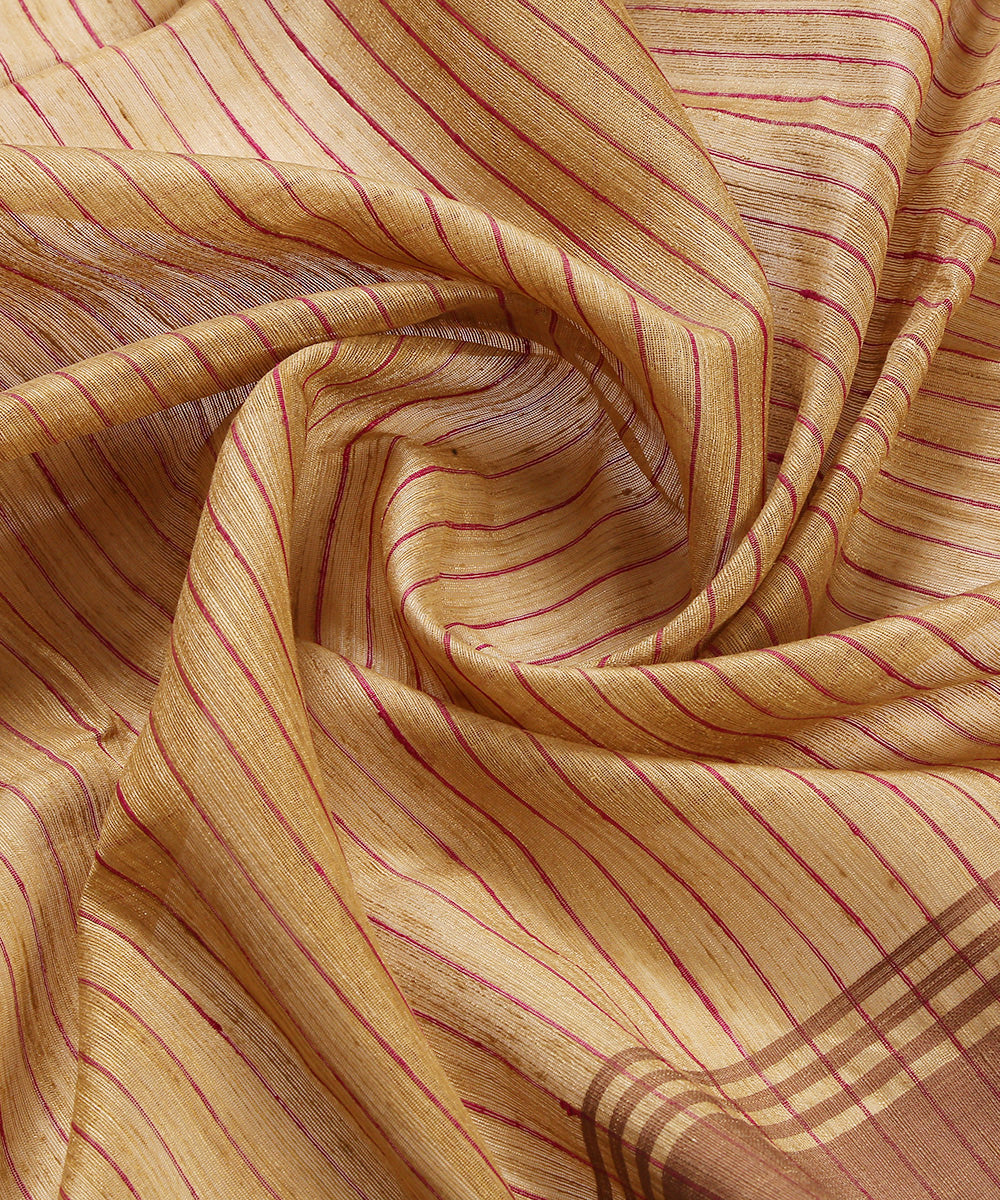 Handloom_Beige_Matka_Silk_Saree_With_Muslin_Jamdani_Pallu_WeaverStory_06