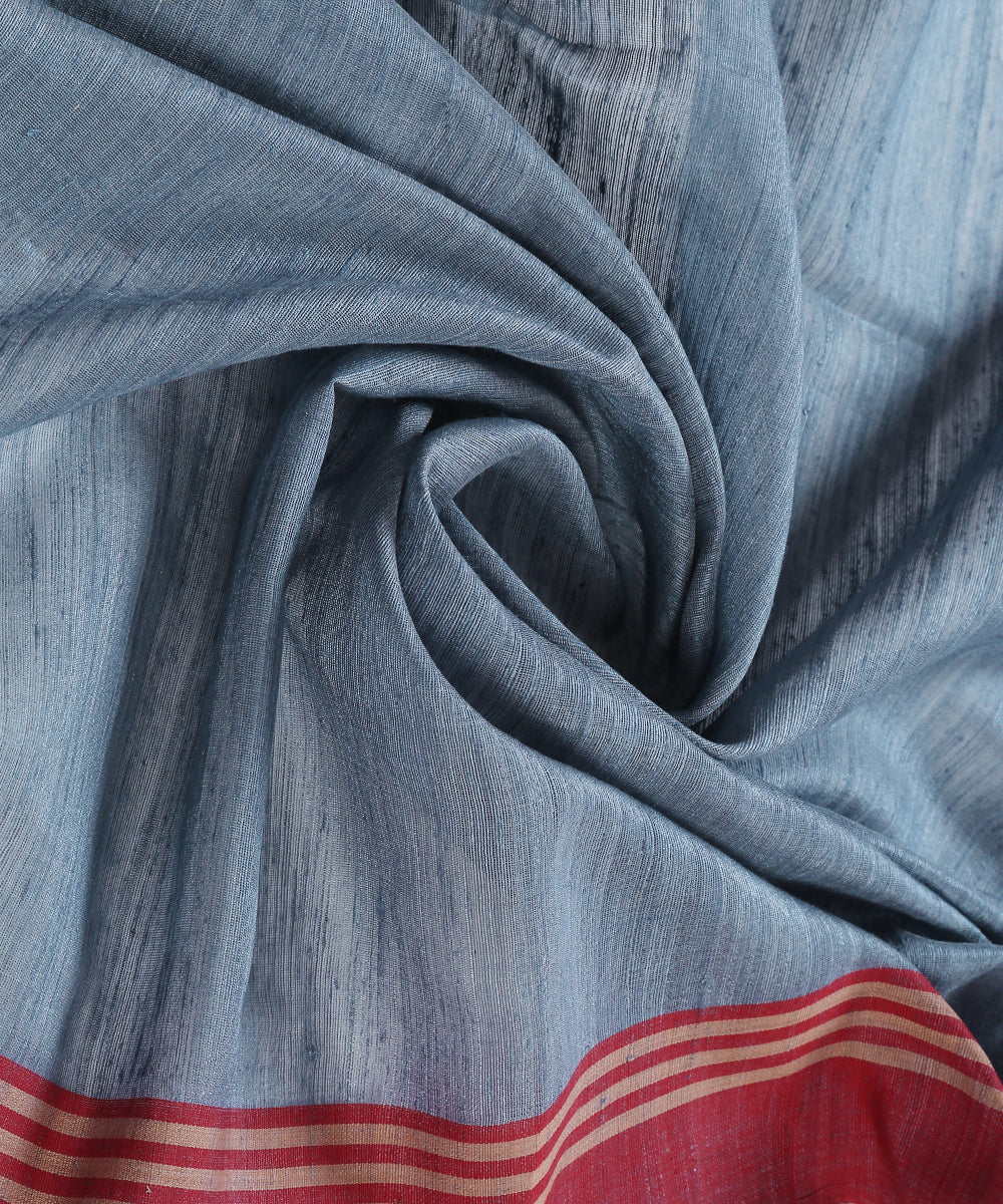 Handloom_Cement_Grey_Matka_Silk_Saree_With_Muslin_Jamdani_Pallu_WeaverStory_06