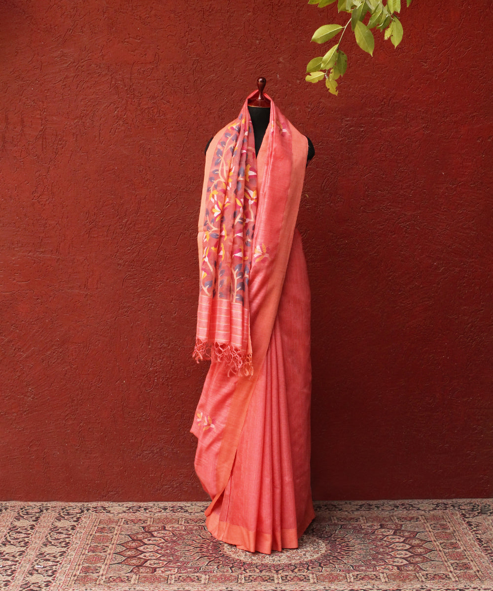 Handloom_Carrot_Colour_Matka_Silk_Saree_With_Muslin_Jamdani_Pallu_WeaverStory_03