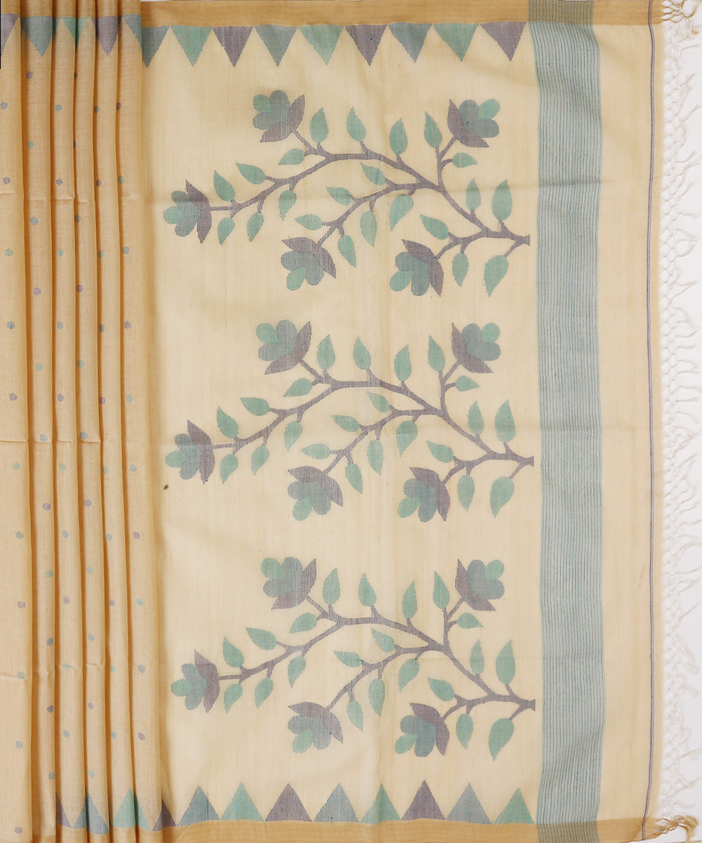 Handloom_Beige_Tussar_Moonga_Jamdani_Saree_With_Blue_Floral_Pallu_WeaverStory_04