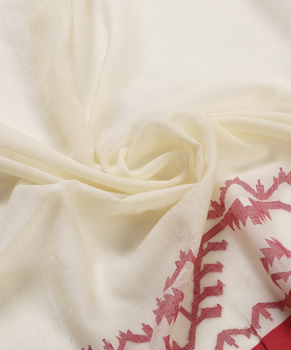 Handloom_White_Muslin_Jamdani_Saree_With_Red_Border_Pallu_WeaverStory_06