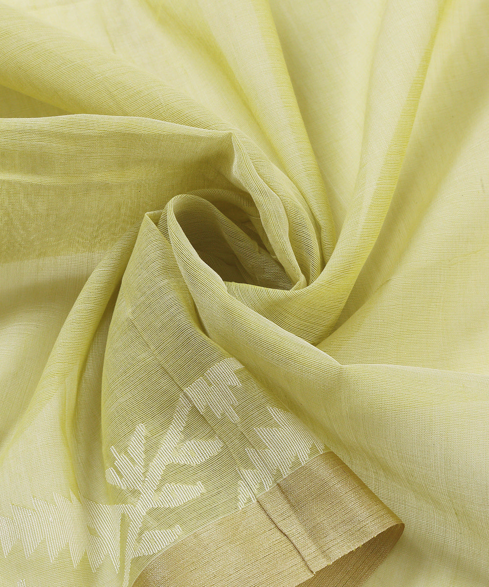 Handloom_Mint_Green_Muslin_Jamdani_Saree_With_Small_Flower_Booti_WeaverStory_06