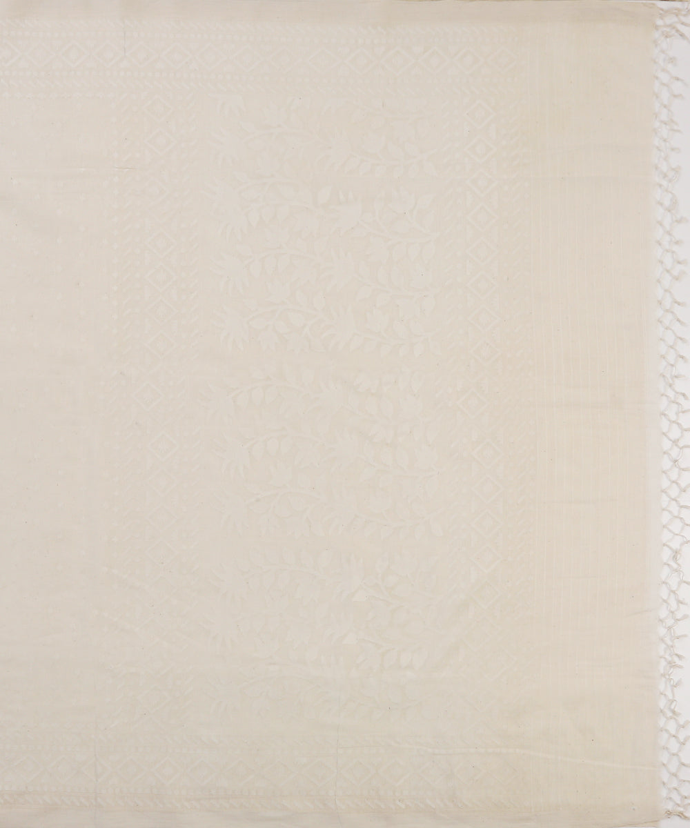 Offwhite_Handloom_Cotton_Jamdani_Saree_With_White_Thread_Weave_WeaverStory_05