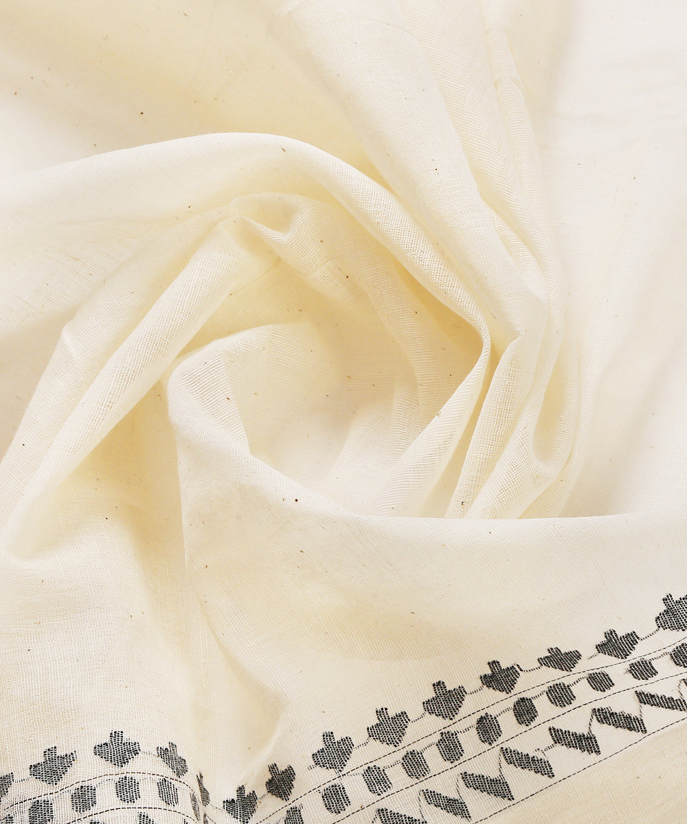 Handloom_Beige_Cotton_Jamdani_Saree_With_Black_Thread_Weave_WeaverStory_06