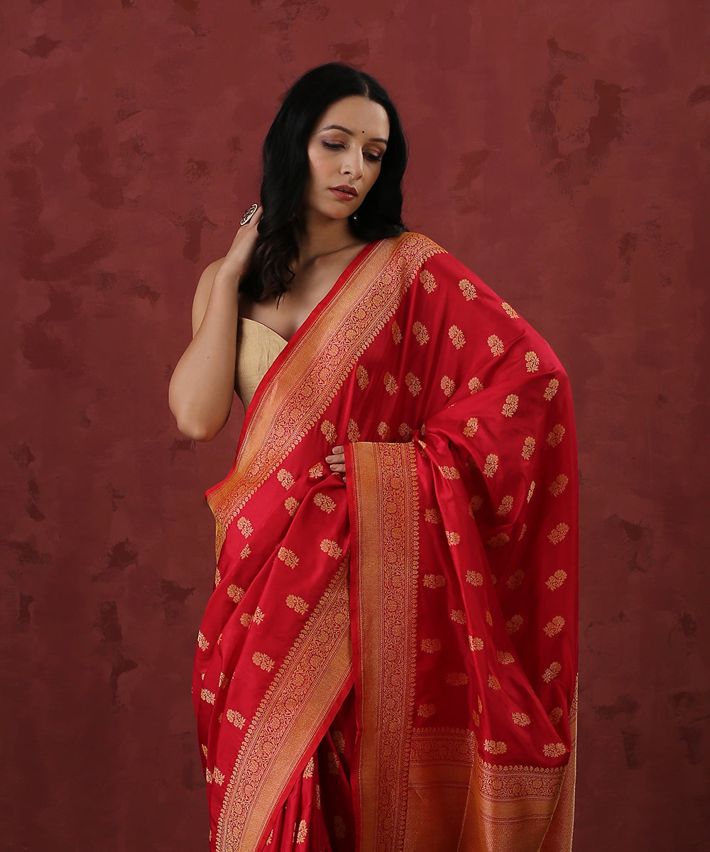 Handloom_Ruby_Red_Pure_Katan_Silk_Banarasi_Saree_With_Cutwork_Booti_WeaverStory_01