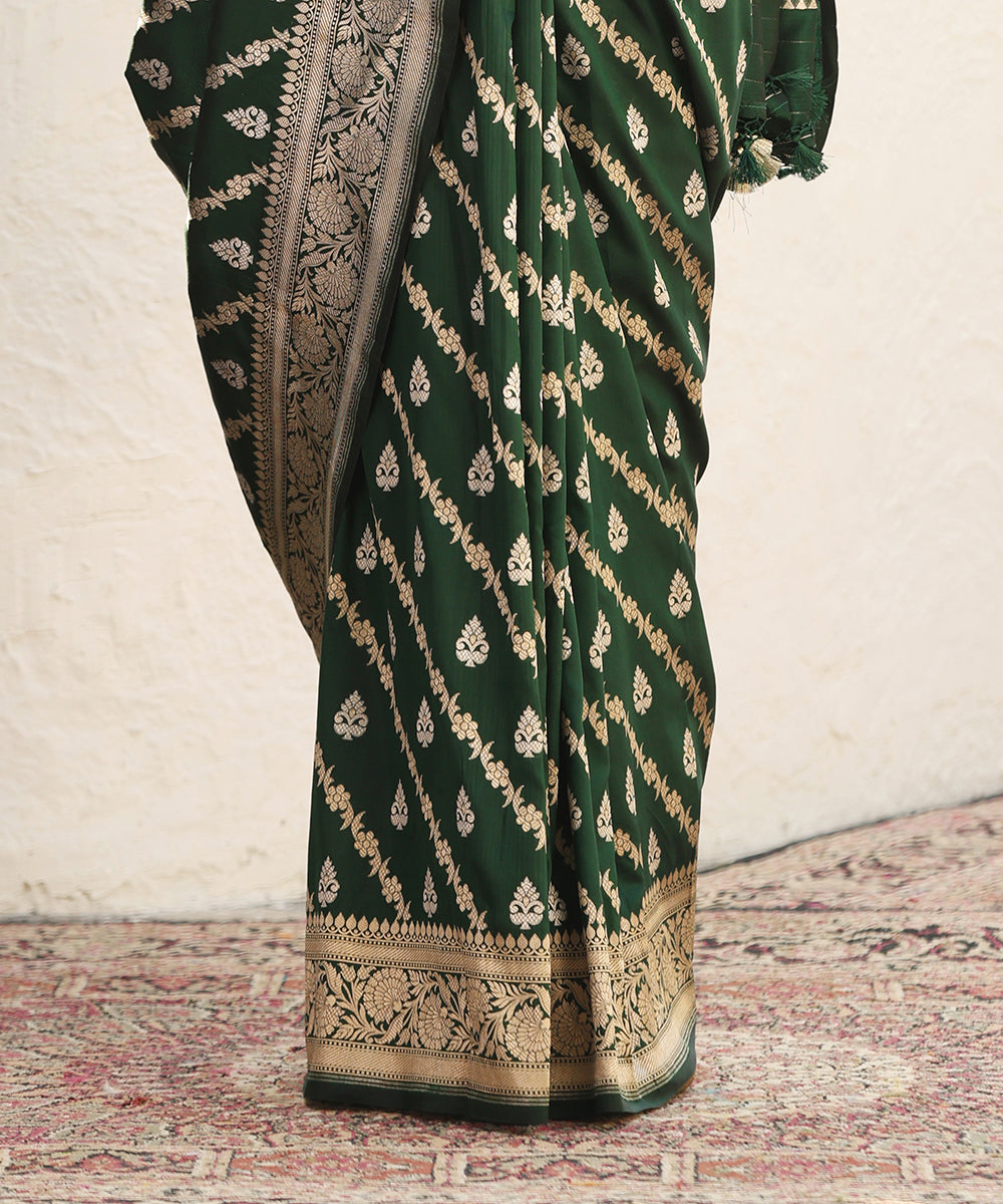 Green_Handloom_Pure_Katan_Silk_Banarasi_Saree_With_Sona_Rupa_Jaal_WeaverStory_04