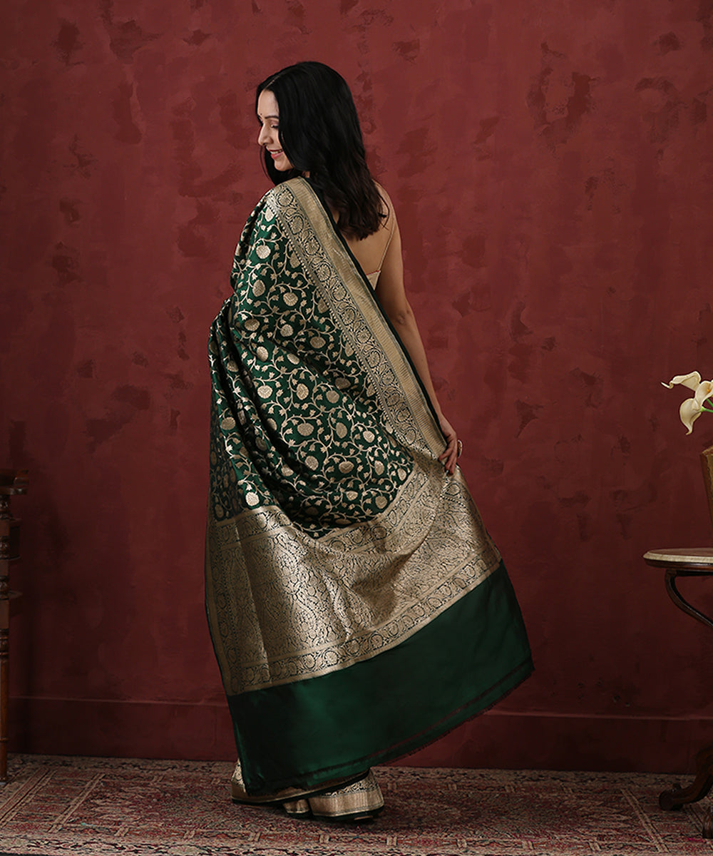 Green_Handloom_Pure_Katan_Silk_Banarasi_Saree_with_Jaal_WeaverStory_03
