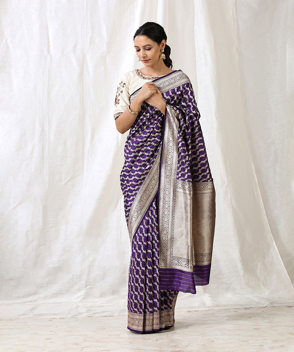 Handloom_Purple_Pure_Katan_Silk_Banarasi_Saree_with_Sona_Rupa_Jaal_WeaverStory_02