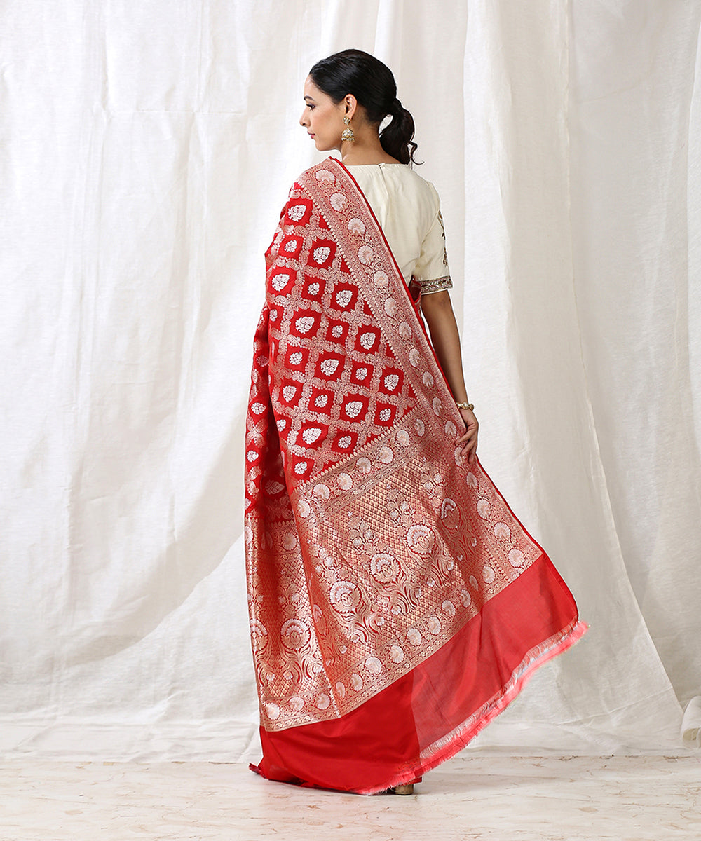 Handloom_Red_Pure_Katan_Silk_Banarasi_with_Sona_Rupa_Banarasi_Jaal_WeaverStory_03