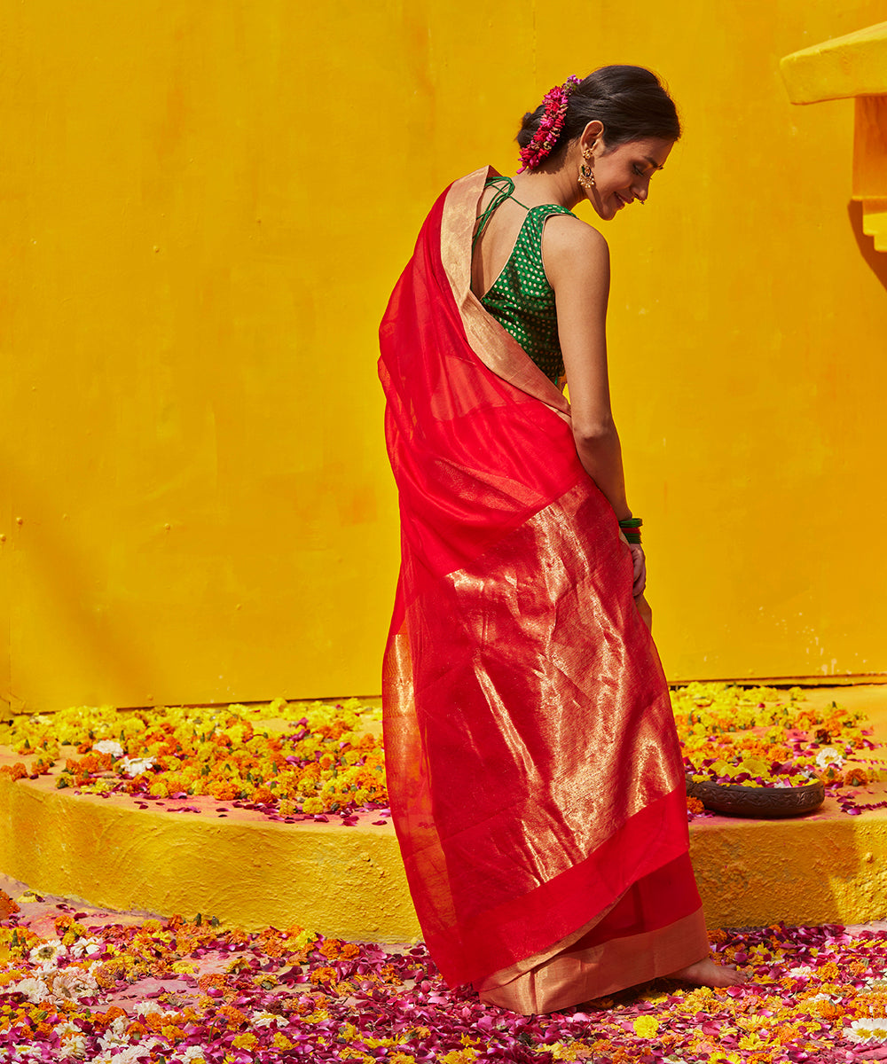 Red_Handloom_Pure_Cotton_Chanderi_Saree_With_Zari_Border_WeaverStory_03