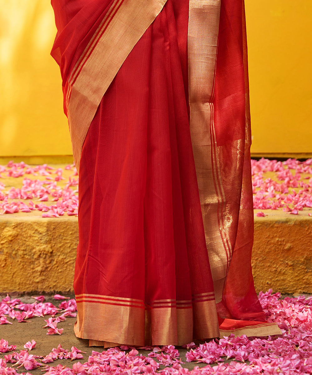 Red_Handloom_Pure_Chanderi_Cotton_Saree_With_Zari_Border_WeaverStory_04