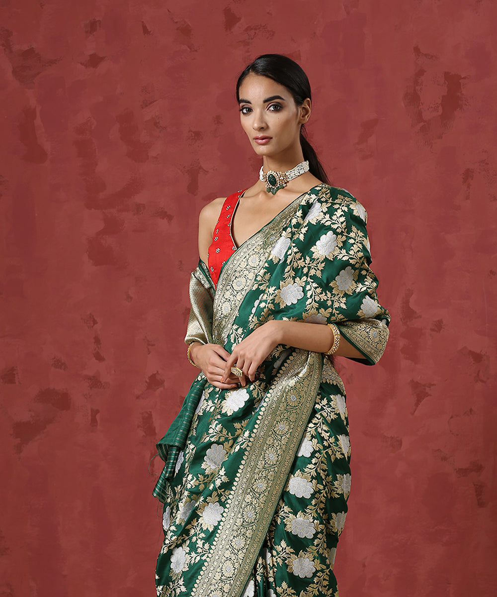 Green_Handloom_Pure_Katan_Silk_Banarasi_Saree_with_Angoor_Jaal_WeaverStory_01