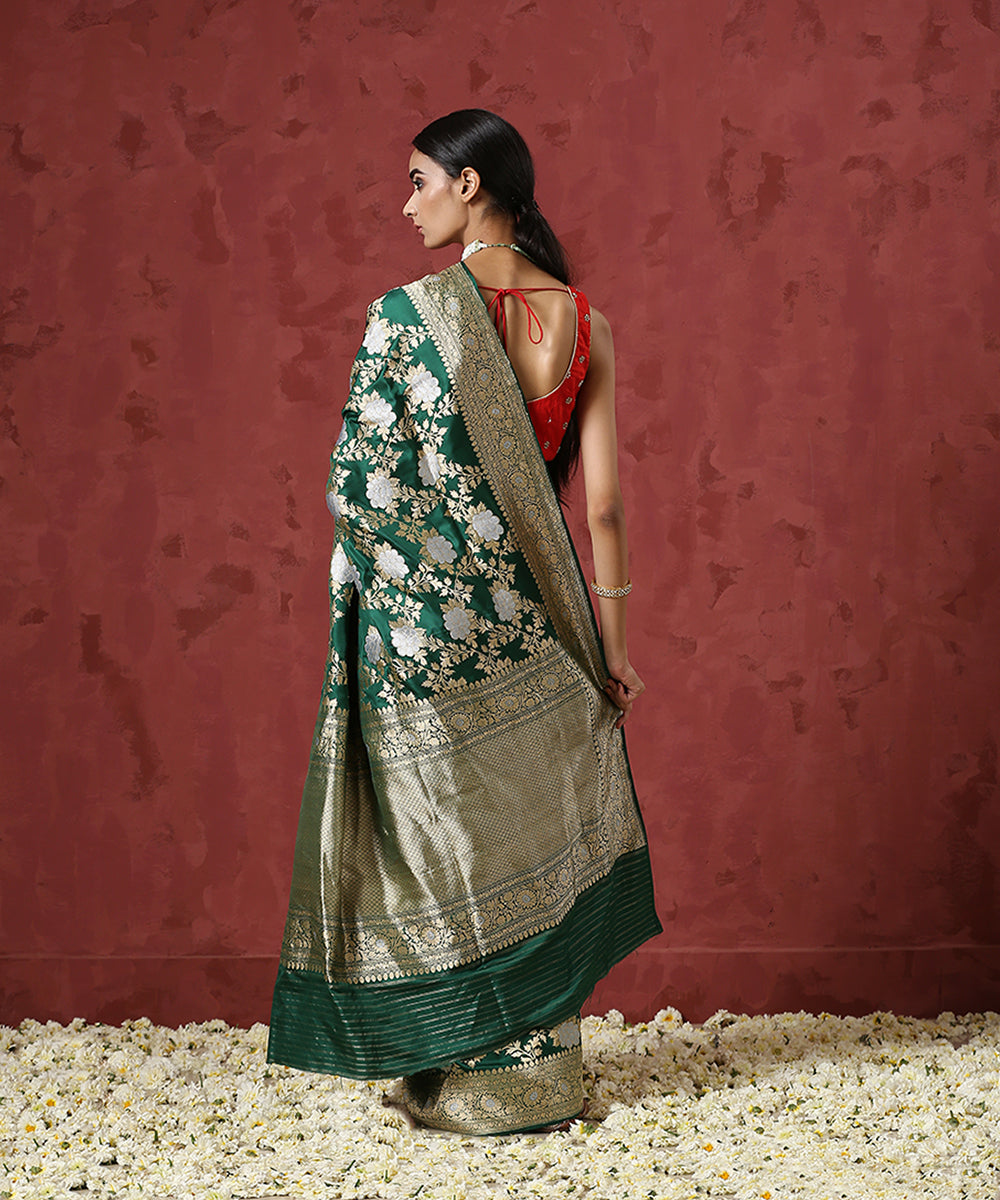 Green_Handloom_Pure_Katan_Silk_Banarasi_Saree_with_Angoor_Jaal_WeaverStory_03