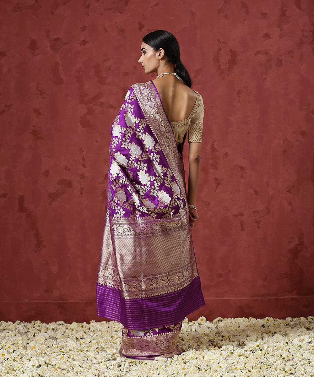 Handloom_Purple_Pure_Katan_Silk_Banarasi_Saree_with_Angoor_Jaal_WeaverStory_03