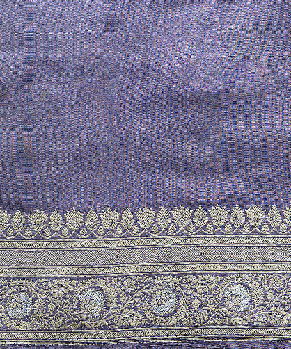 Handloom_Peach_Pure_Katan_Silk_Banarasi_Saree_With_Purple_Floral_Border_WeaverStory_05