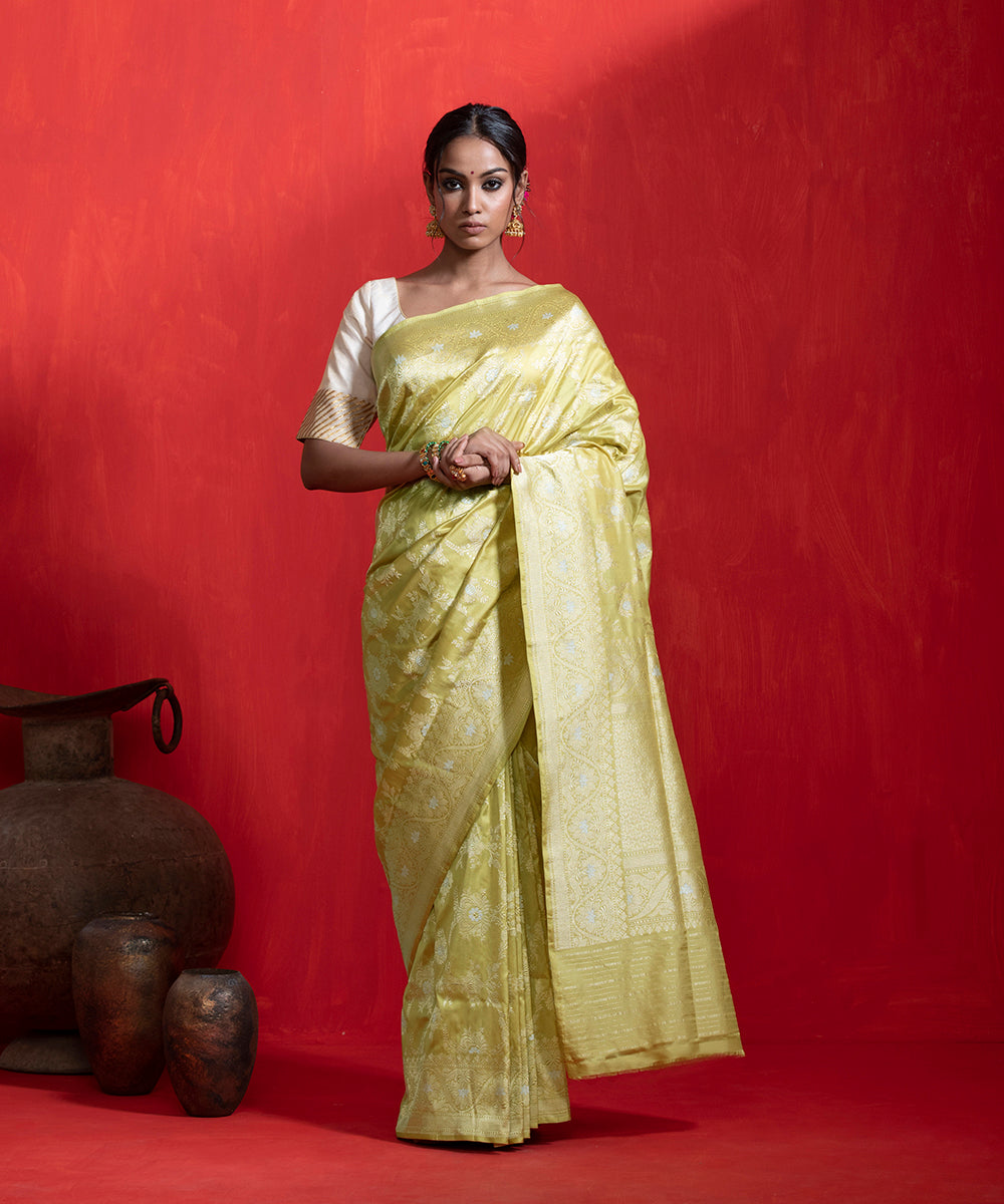 Handloom_Grass_Green_Pure_Katan_Silk_Banarasi_Saree_With_Kadhwa_Jaal_And_Silver_Meenakari_WeaverStory_02