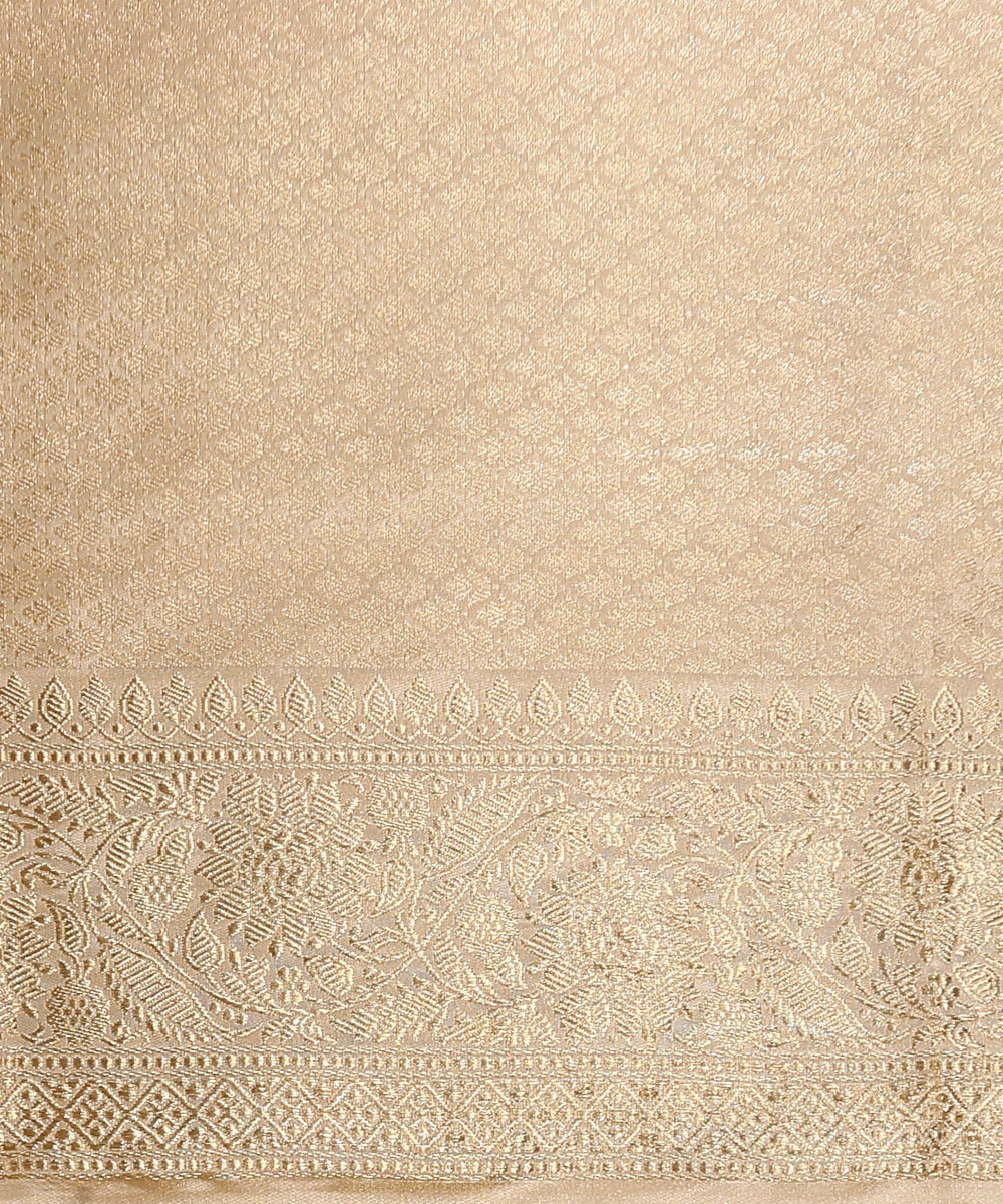 Golden_Handloom_Silk_Tissue_Banarasi_Saree_Banarasi_Saree_With_Kadhwa_Jaal_WeaverStory_05