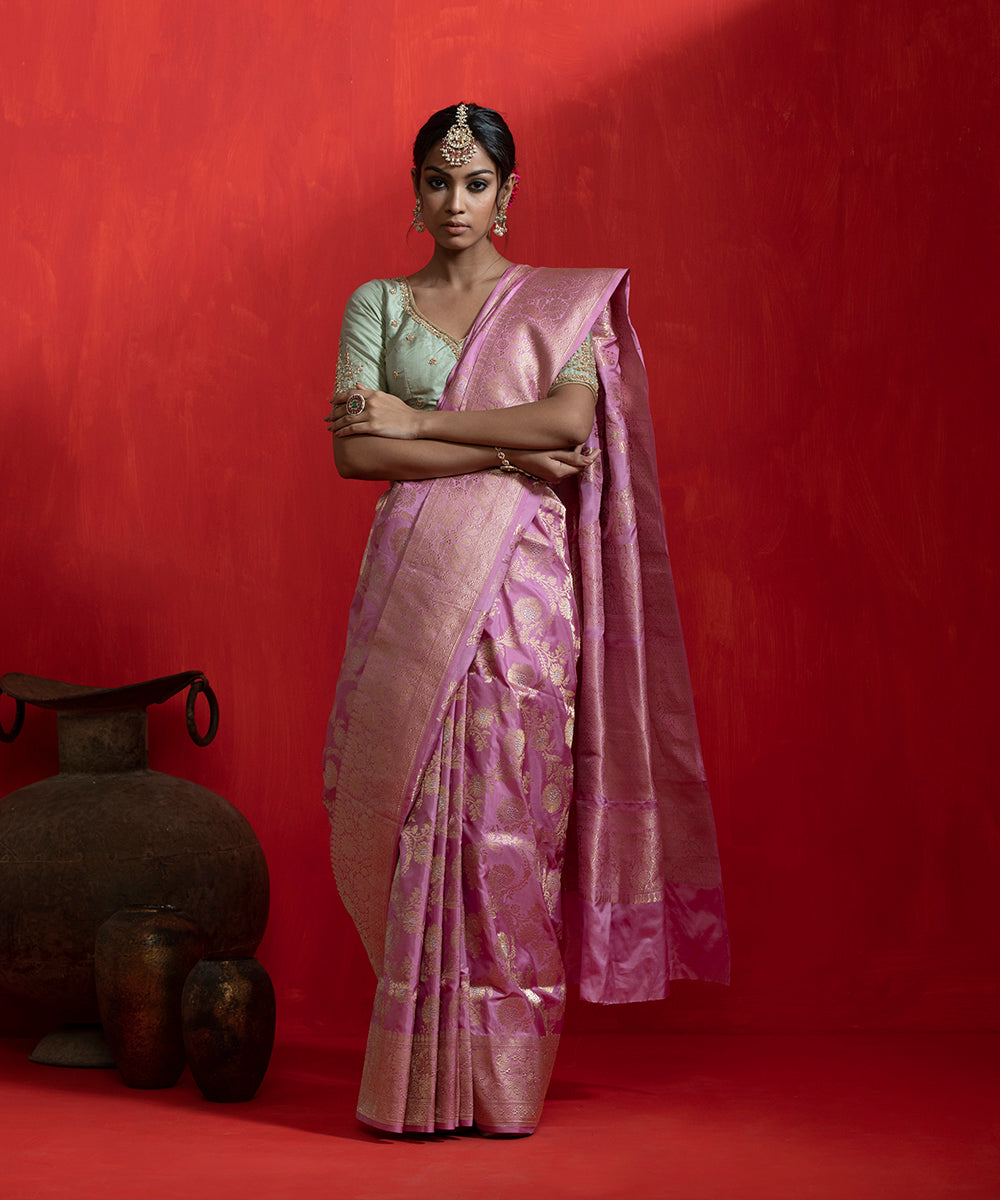 Handloom_Soft_Pink_Pure_Katan_Silk_Banarasi_Saree_With_Kadhwa_Jaal_WeaverStory_02
