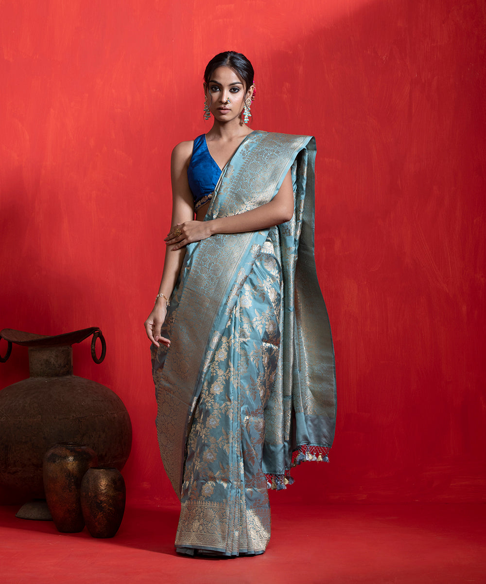 Handloom_Ice_blue_Pure_Katan_Silk_Banarasi_Saree_With_Kadhwa_Jaal_WeaverStory_02