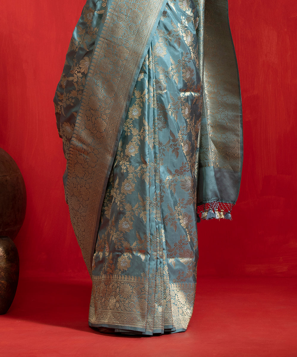 Handloom_Ice_blue_Pure_Katan_Silk_Banarasi_Saree_With_Kadhwa_Jaal_WeaverStory_04