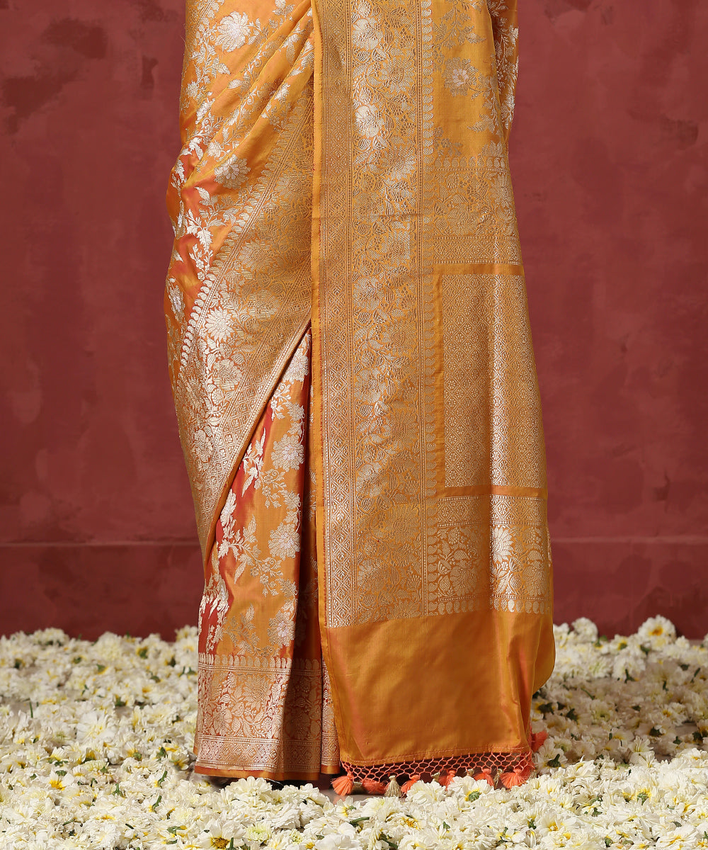 Handloom_Yellow_And_Orange_Pure_Katan_Silk_Banarasi_Saree_with_Kadhwa_Jaal_WeaverStory_04