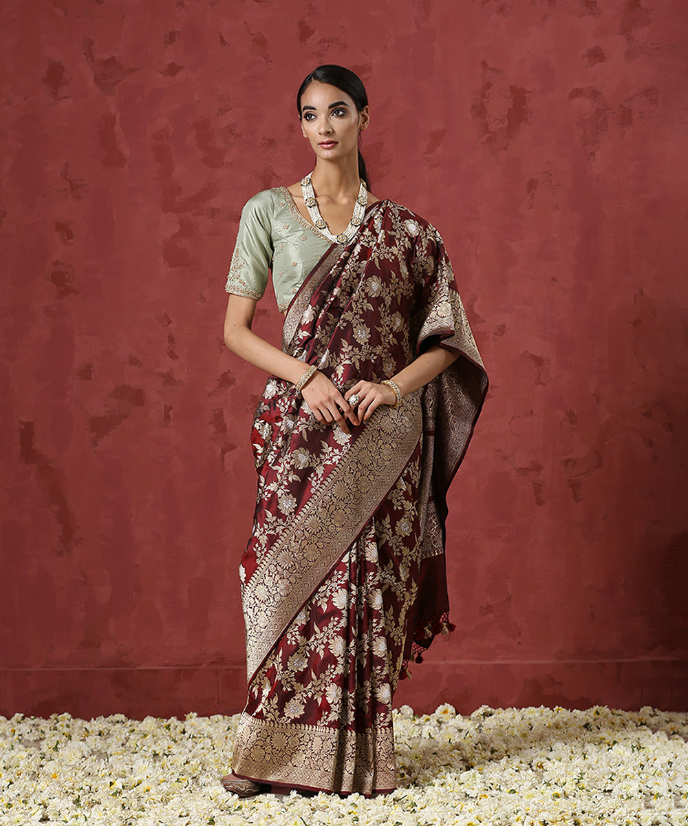 Maroon_Handloom_Pure_Katan_Silk_Banarasi_Saree_with_Floral_Jaal_WeaverStory_02