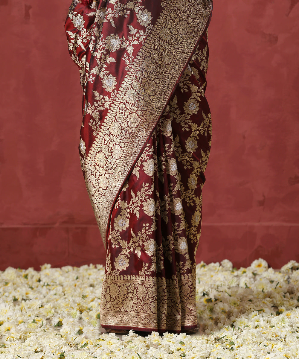 Maroon_Handloom_Pure_Katan_Silk_Banarasi_Saree_with_Floral_Jaal_WeaverStory_04