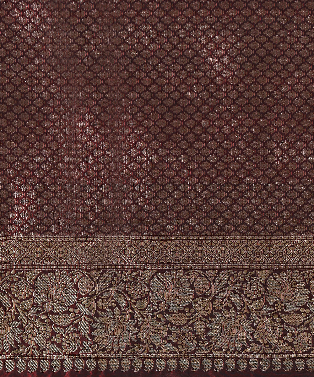 Maroon_Handloom_Pure_Katan_Silk_Banarasi_Saree_with_Floral_Jaal_WeaverStory_05