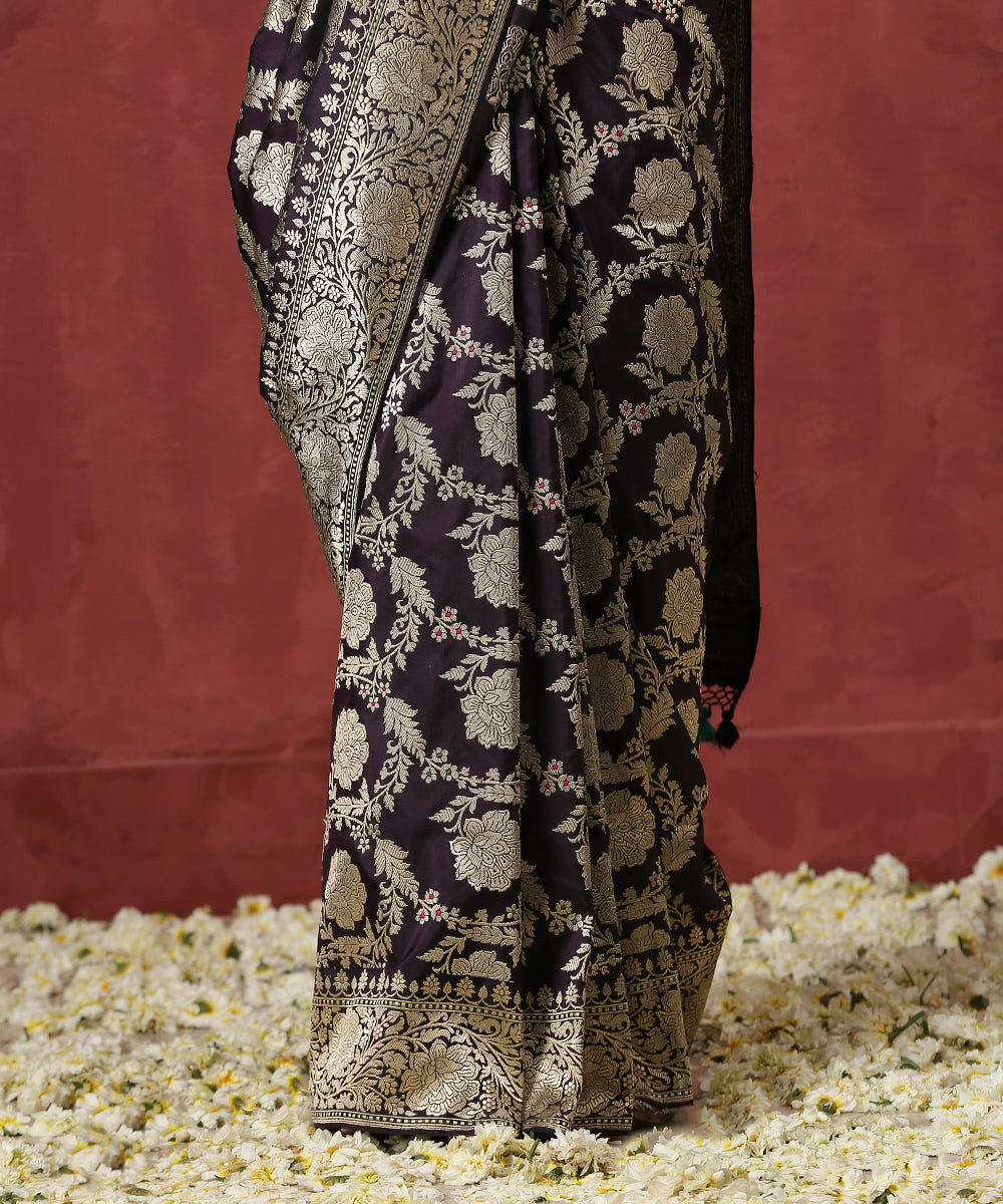 Dark_Purple_Handloom_Pure_Katan_Silk_Banarasi_Saree_with_Intricate_Jaal_WeaverStory_04