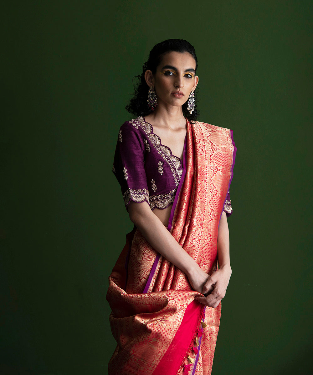 Red_Handloom_Kimkhab_Pure_Katan_Silk_Banarasi_Saree_With_Purple_Selvedge_WeaverStory_01