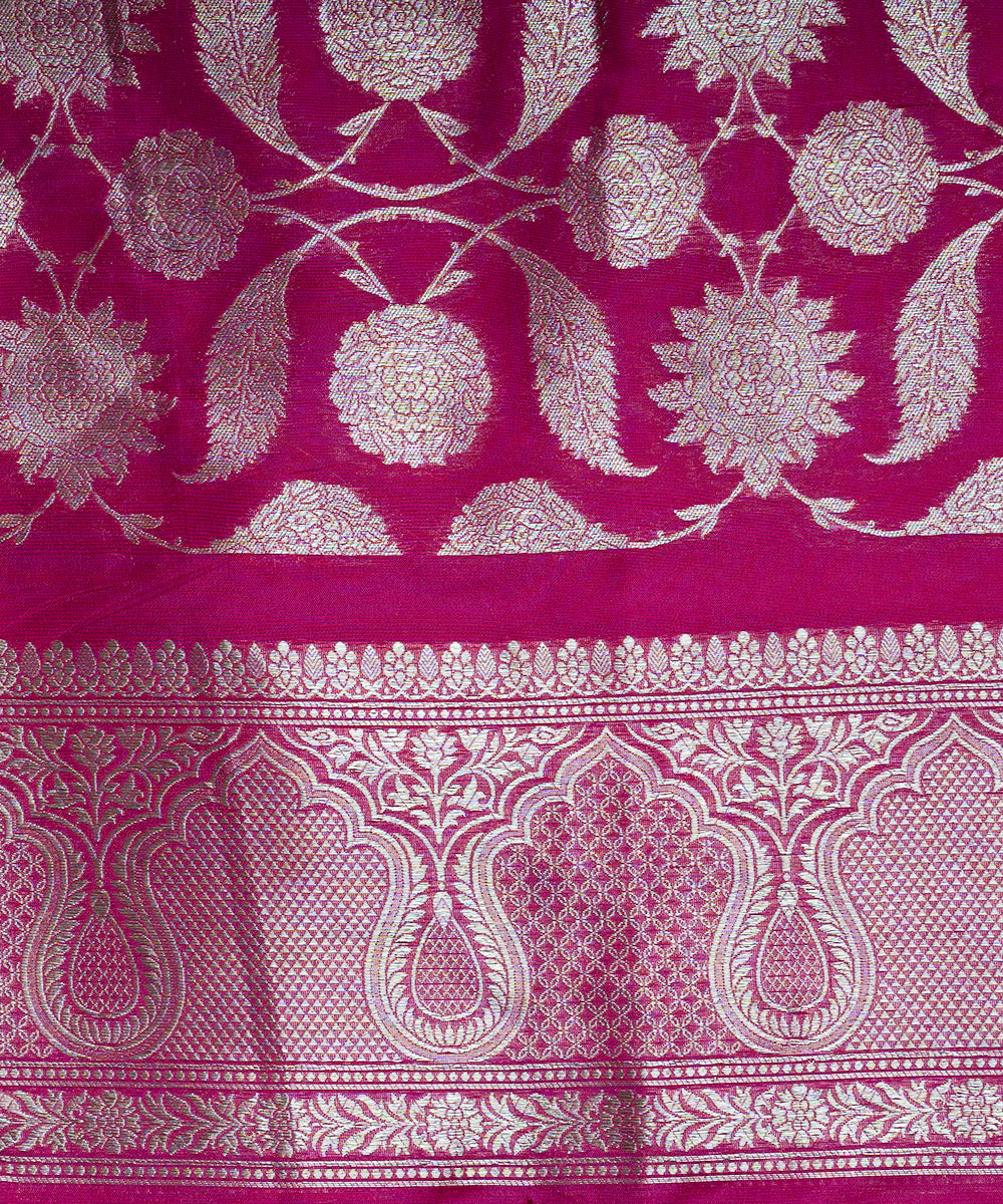 Red_Handloom_Kimkhab_Pure_Katan_Silk_Banarasi_Saree_With_Purple_Selvedge_WeaverStory_05