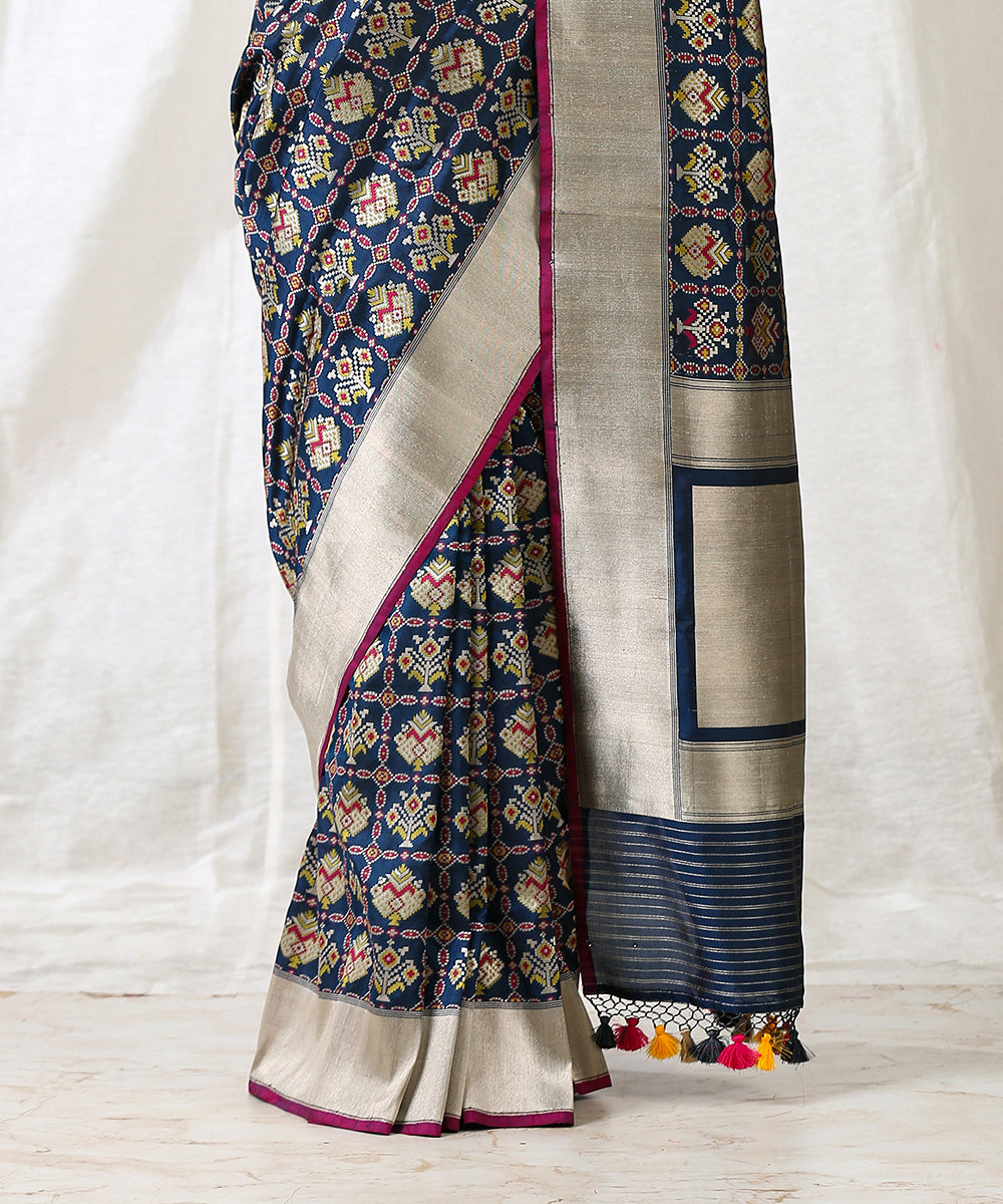 Navy_Blue_Handloom_Pure_Katan_Silk_Patola_Saree_With_Zari_Pallu_and_Border_WeaverStory_04
